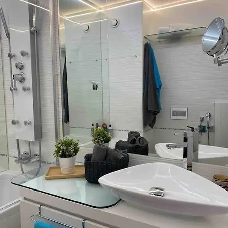 Ac-free Wifi - Free Parking - 3sleep- 5minutes Walk To Station - Close To The Lake * Paradiso